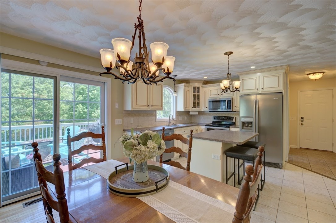 219 Old River Road Lincoln, RI 02865 - Photo 8 of 30
