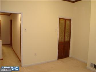 217 Tree Street Philadelphia, PA 19148 - Photo 10 of 12