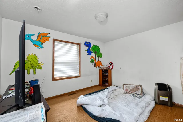 $140,000 | 10 Northeast 1st Avenue, Galva, IL 61434