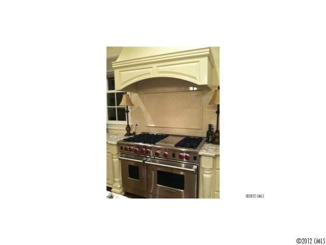 2132 Malvern Road Charlotte, NC 28207 - Photo 12 of 16 Gallery Image 12