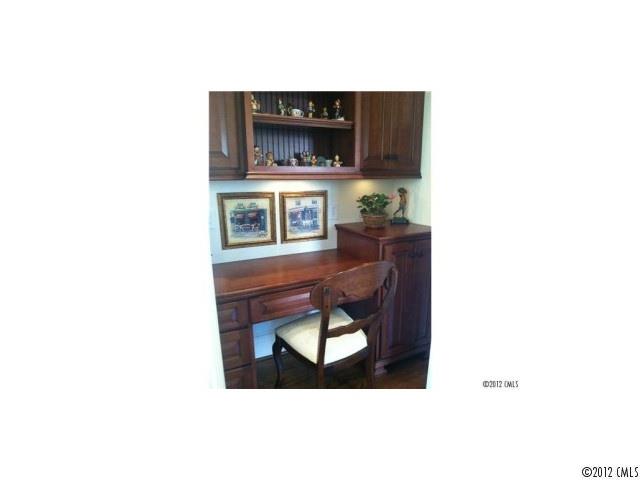 2132 Malvern Road Charlotte, NC 28207 - Photo 13 of 16 Gallery Image 13