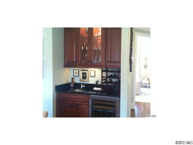 2132 Malvern Road Charlotte, NC 28207 - Photo 7 of 16 Gallery Image 7