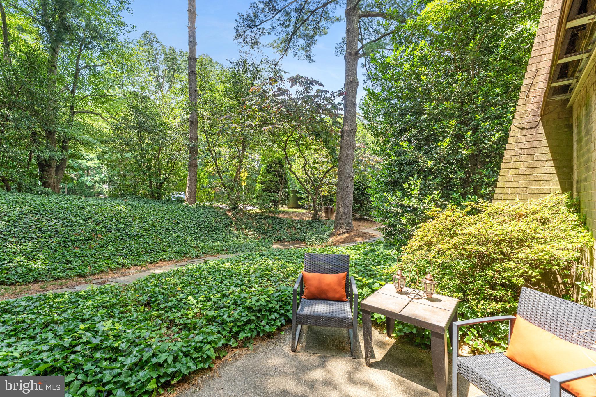 11617 Windbluff Court, Unit 9B Reston, VA 20191 - Photo 41 of 46 patio of living room view