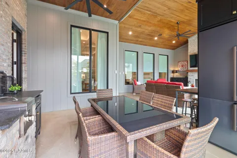 $1,175,000 | 104 Moondance Lane, Lafayette, LA 70508