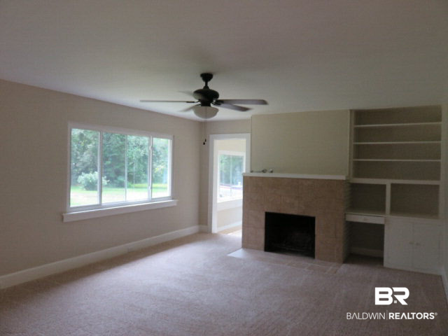 25681 Grey Road Loxley, AL 36551 - Photo 2 of 9 Living room
