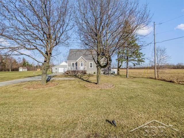 5860 North Center Road Saginaw, MI 48604 - Photo 38 of 44 50169984-a199de6e-f8ce-4b60-8e8d-a4f1d5e1b049.JPG