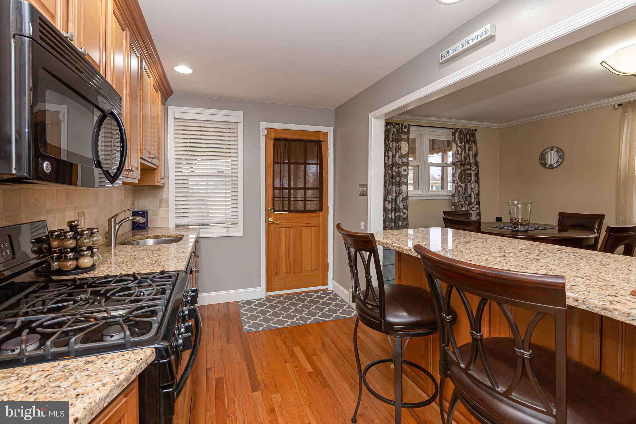 839 Colwell Road Swarthmore, PA 19081 - Photo 11 of 55 Granite Counters & Gas Stove