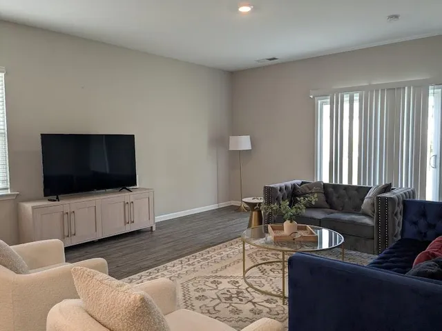 $2,099 | 94 Wynn Way, Pendergrass, GA 30567