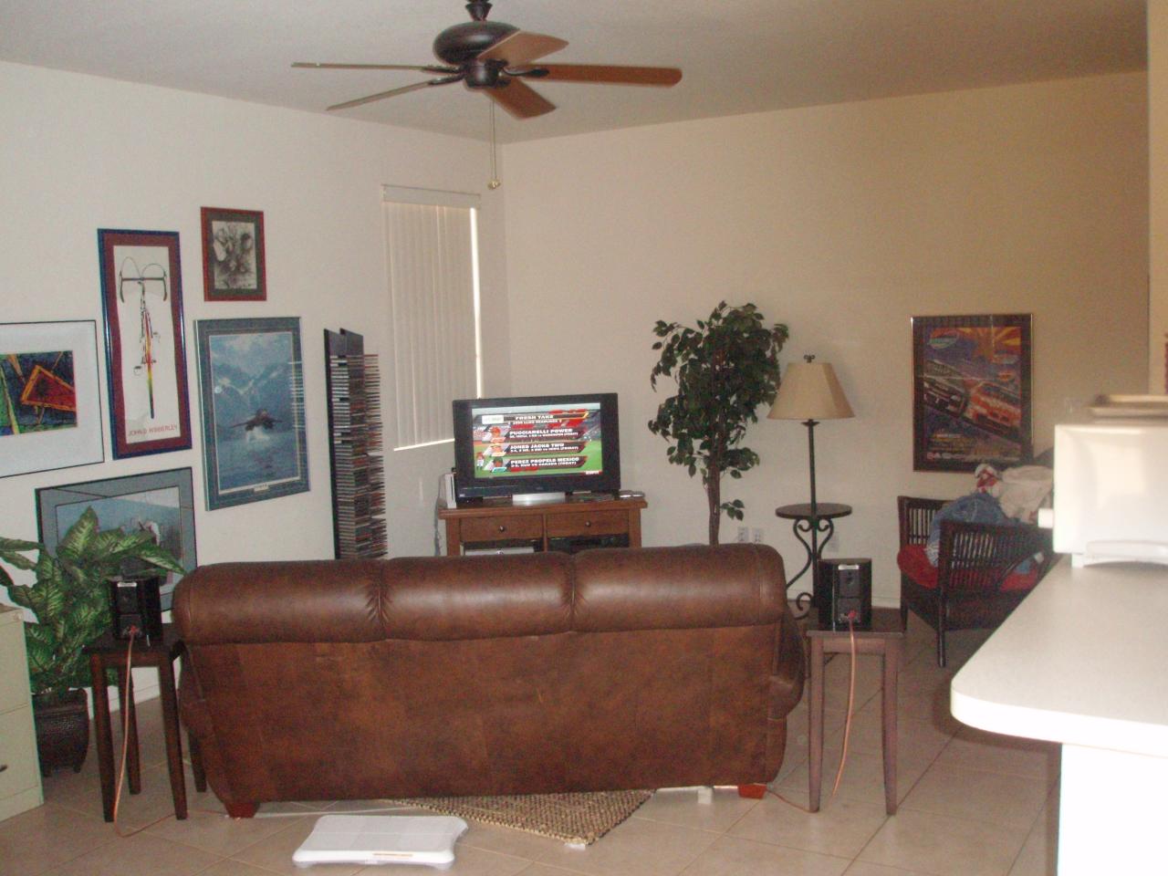 4230 South Splendor Place Gilbert, AZ 85297 - Photo 3 of 11 Living room