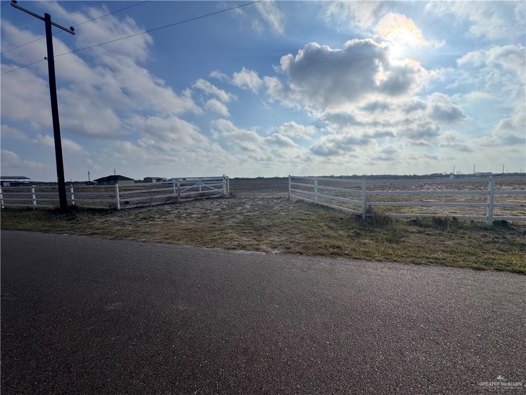 214 Awesome Avenue Rio Grande City, TX 78582 - Photo 4 of 7