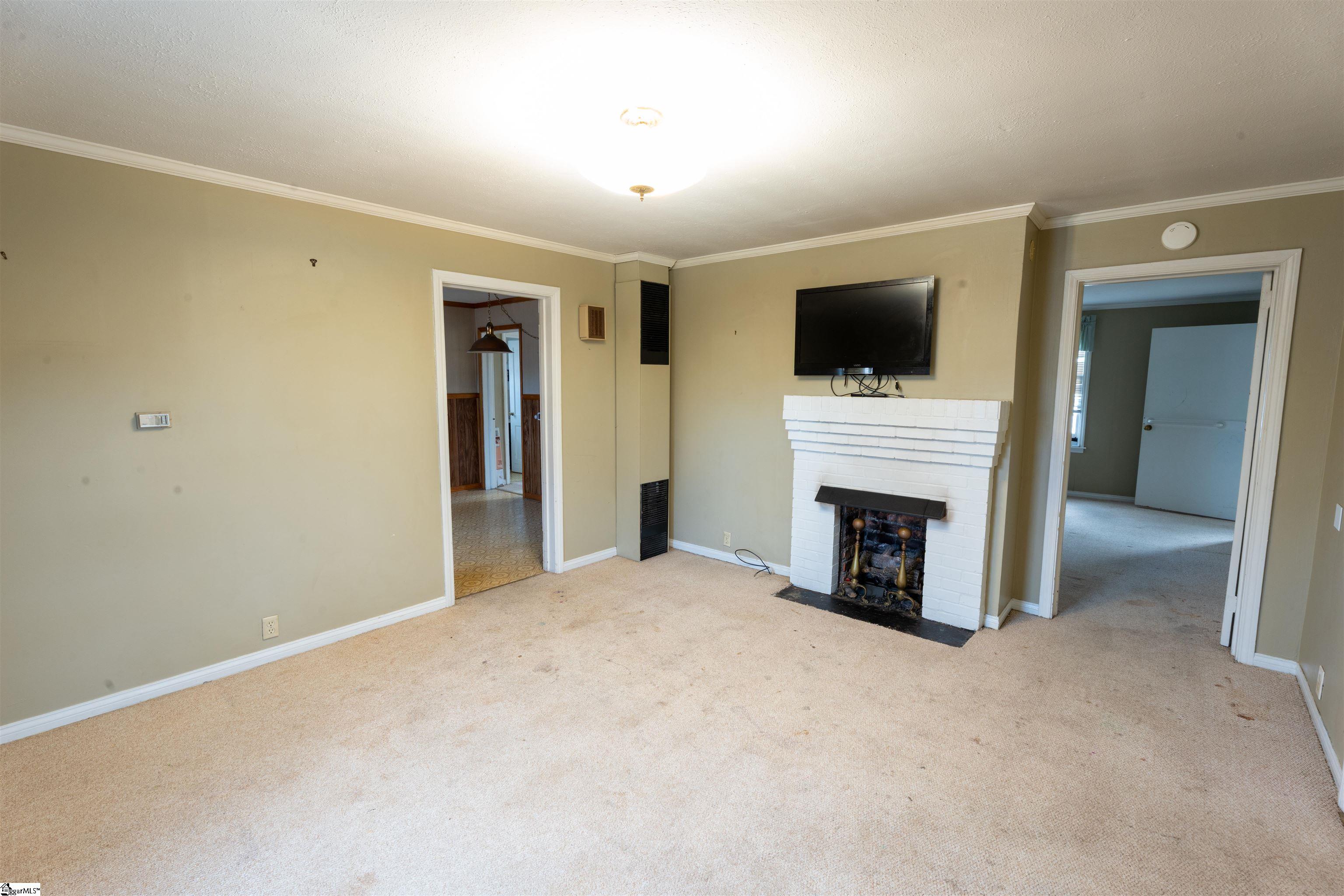 60 Blake Street Greenville, SC 29605 - Photo 3 of 29