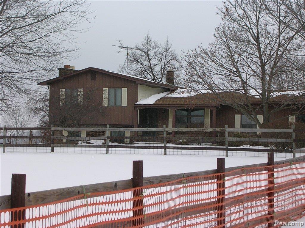 11373 East Coldwater Road Davison, MI 48423 - Photo 1 of 12 Coldwater 003