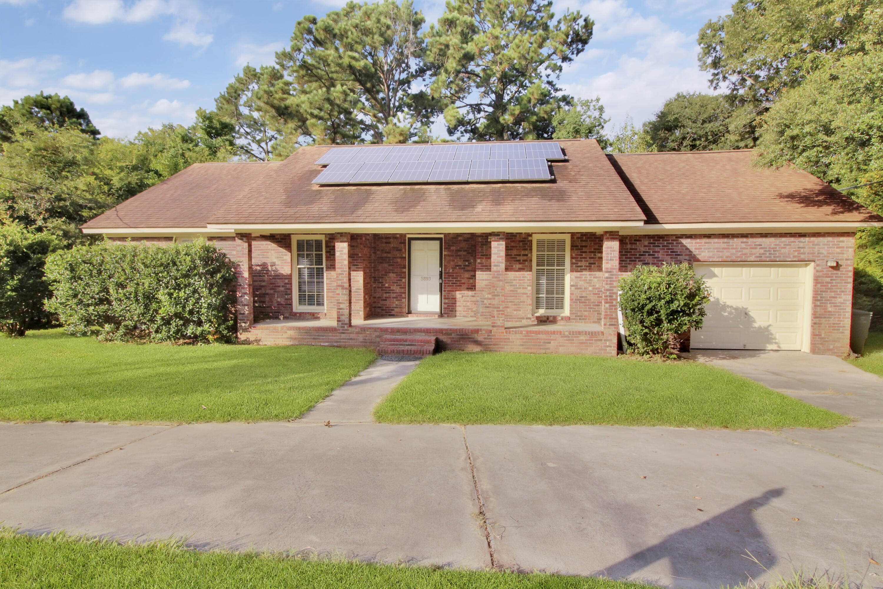 5893 North Rhett Avenue Hanahan, SC 29410 - Photo 2 of 32 C3EC0733-CDF1-415B-9B52-440A09E8FFAB