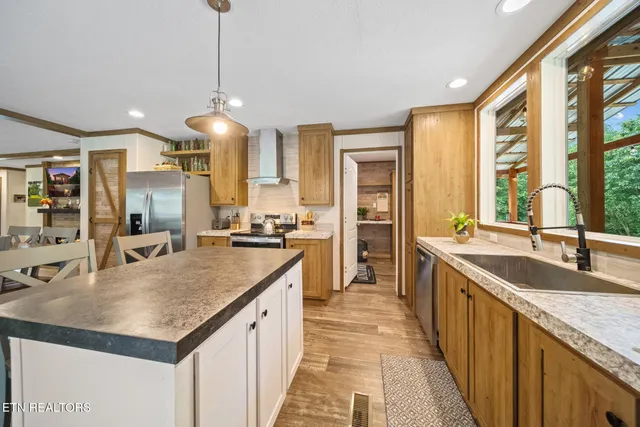 $350,000 | 3329 Stinking Creek Road, Pioneer, TN 37847