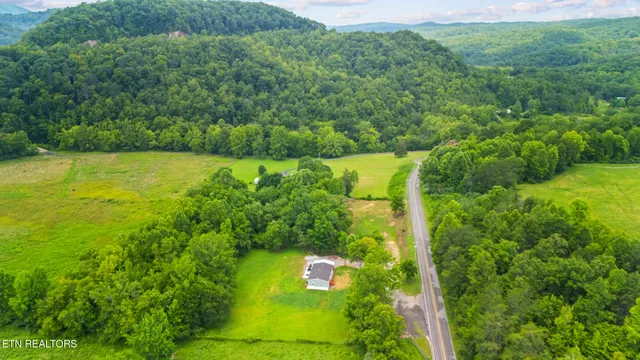 $350,000 | 3329 Stinking Creek Road, Pioneer, TN 37847