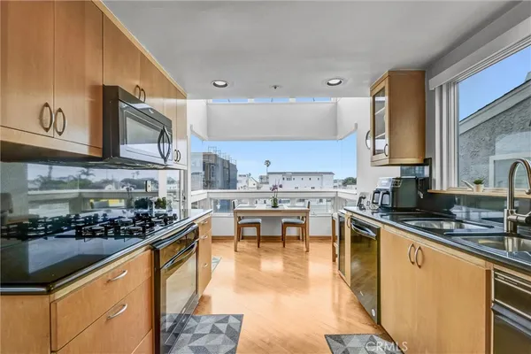 $1,850,000 | 16745 Bayview Drive, Unit B, Sunset Beach, CA 90742