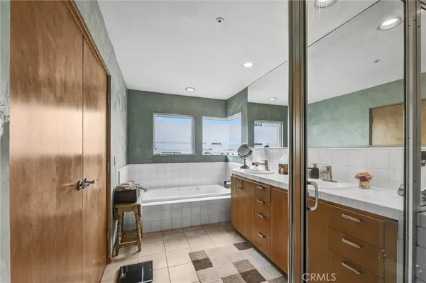 $1,850,000 | 16745 Bayview Drive, Unit B, Sunset Beach, CA 90742