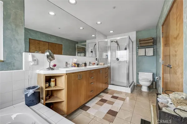 $1,850,000 | 16745 Bayview Drive, Unit B, Sunset Beach, CA 90742