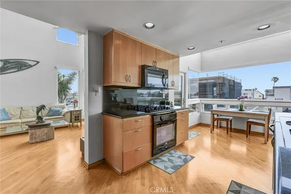 $1,850,000 | 16745 Bayview Drive, Unit B, Sunset Beach, CA 90742