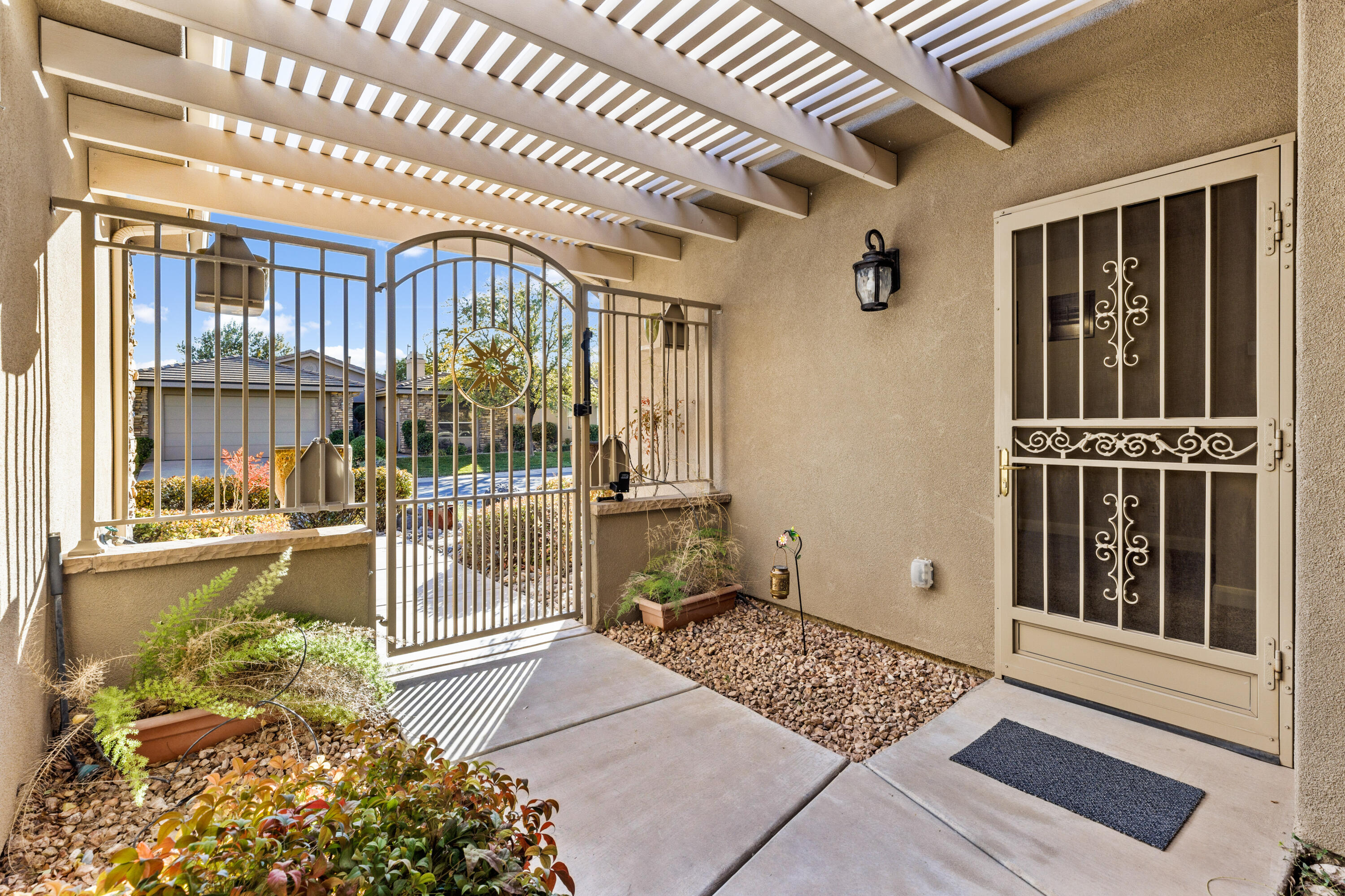 409 North Country Lane, Unit 39 St. George, UT 84770 - Photo 4 of 40 Private Courtyard - Photo 1