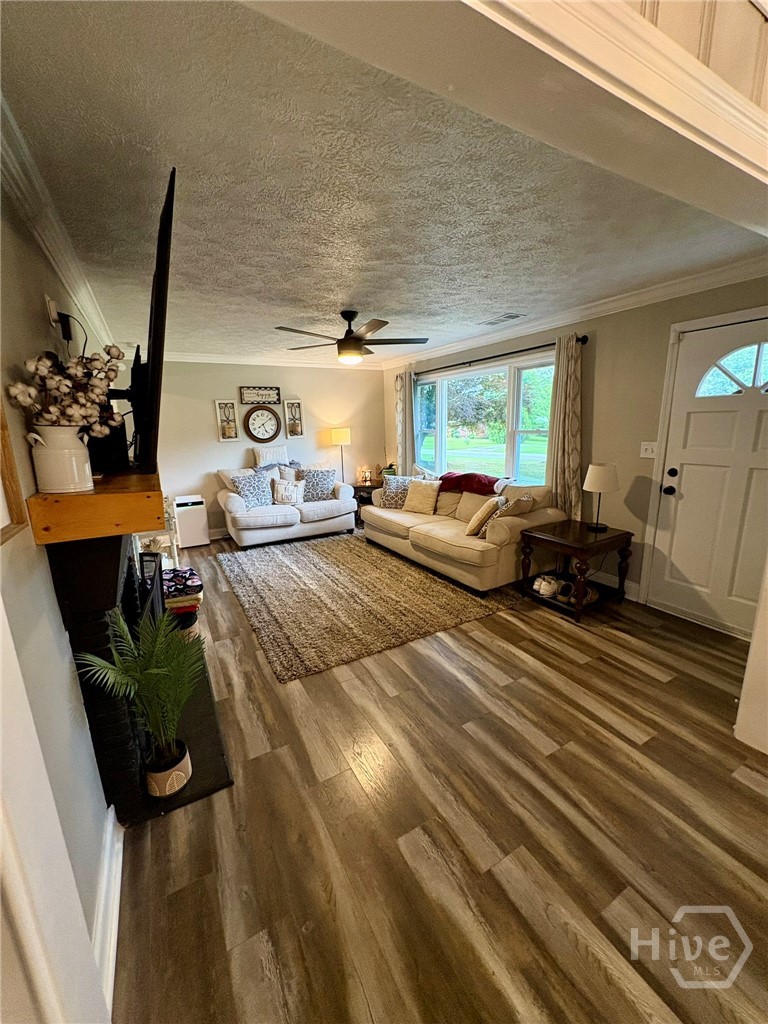 199 Harris Street Toccoa, GA 30577 - Photo 5 of 31