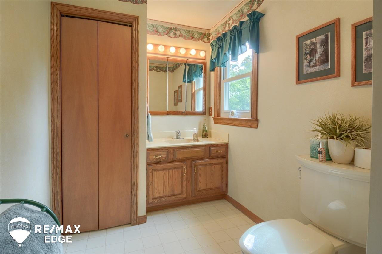 5014 Genesee Road Lapeer, MI 48446 - Photo 52 of 54 21463317-52.JPG