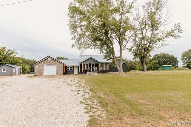 $430,000 | 274 Highway 42, Dixon, MO 65459