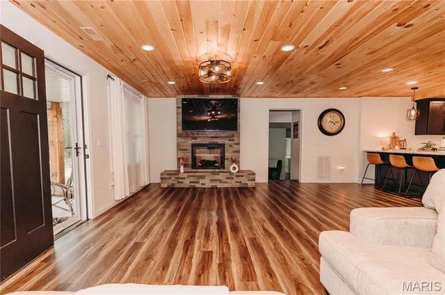 $430,000 | 274 Highway 42, Dixon, MO 65459