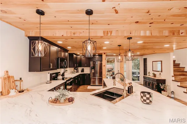 $430,000 | 274 Highway 42, Dixon, MO 65459