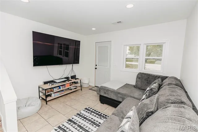 $430,000 | 274 Highway 42, Dixon, MO 65459