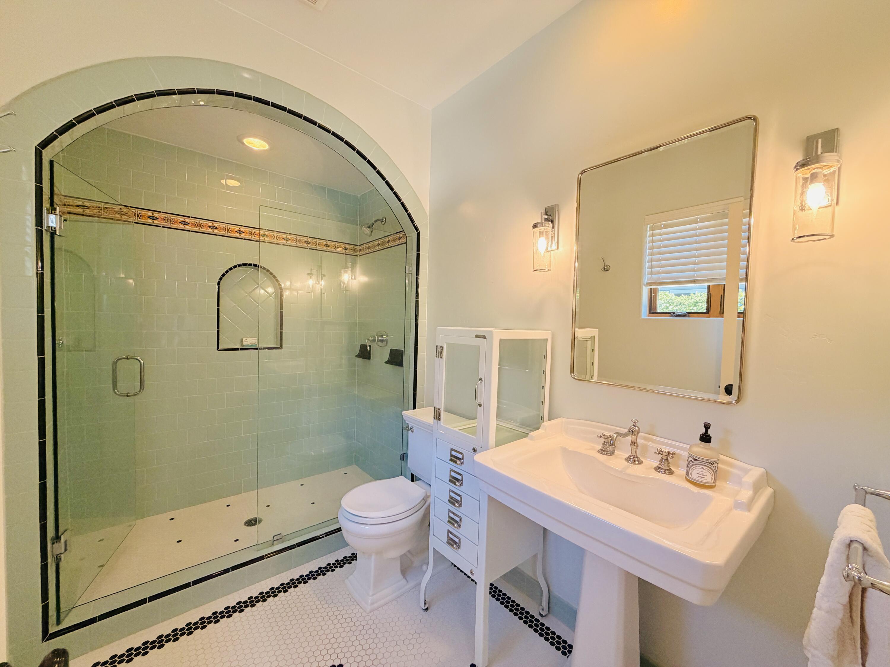 333 Conejo Road Santa Barbara, CA 93103 - Photo 17 of 44 IMG_2988