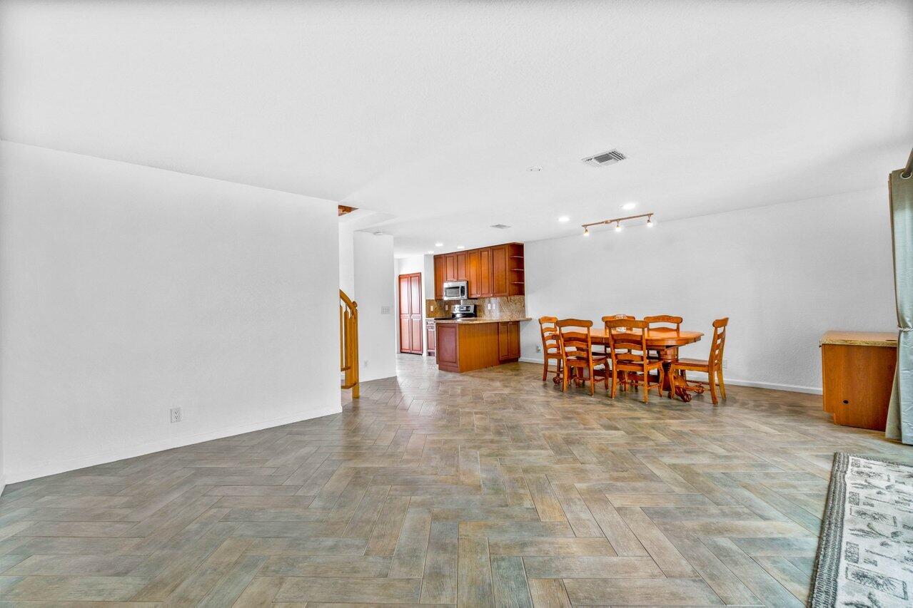724 Mariners Way Boynton Beach, FL 33435 - Photo 13 of 38 004-724MarinersWay-BoyntonBeach-FL-33435