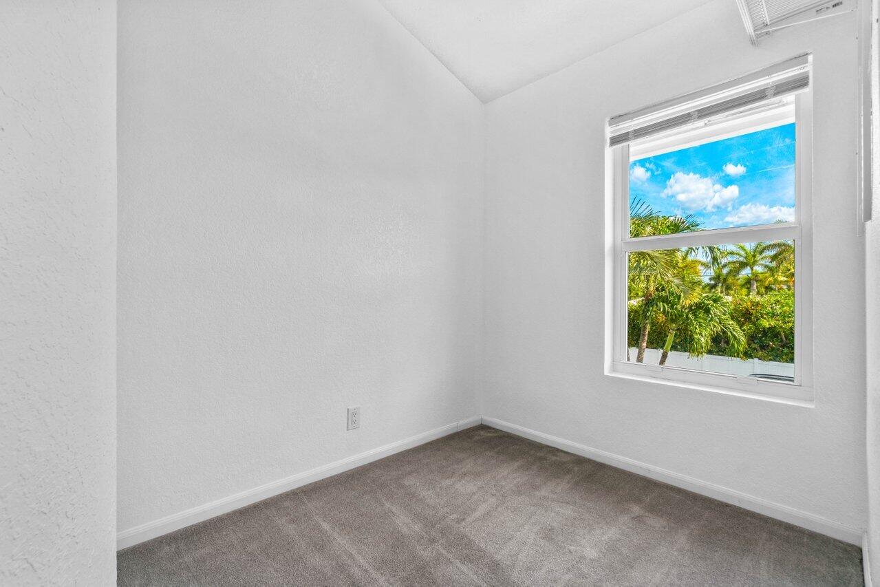 724 Mariners Way Boynton Beach, FL 33435 - Photo 28 of 38 012-724MarinersWay-BoyntonBeach-FL-33435