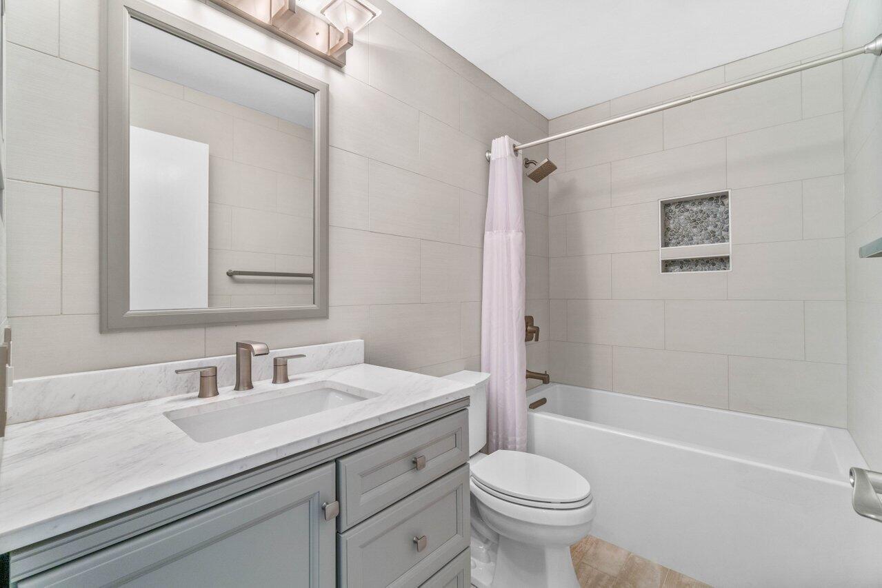 724 Mariners Way Boynton Beach, FL 33435 - Photo 29 of 38 015-724MarinersWay-BoyntonBeach-FL-33435