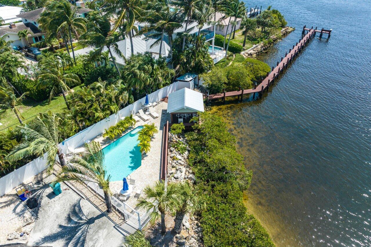 724 Mariners Way Boynton Beach, FL 33435 - Photo 5 of 38 042-724MarinersWay-BoyntonBeach-FL-33435