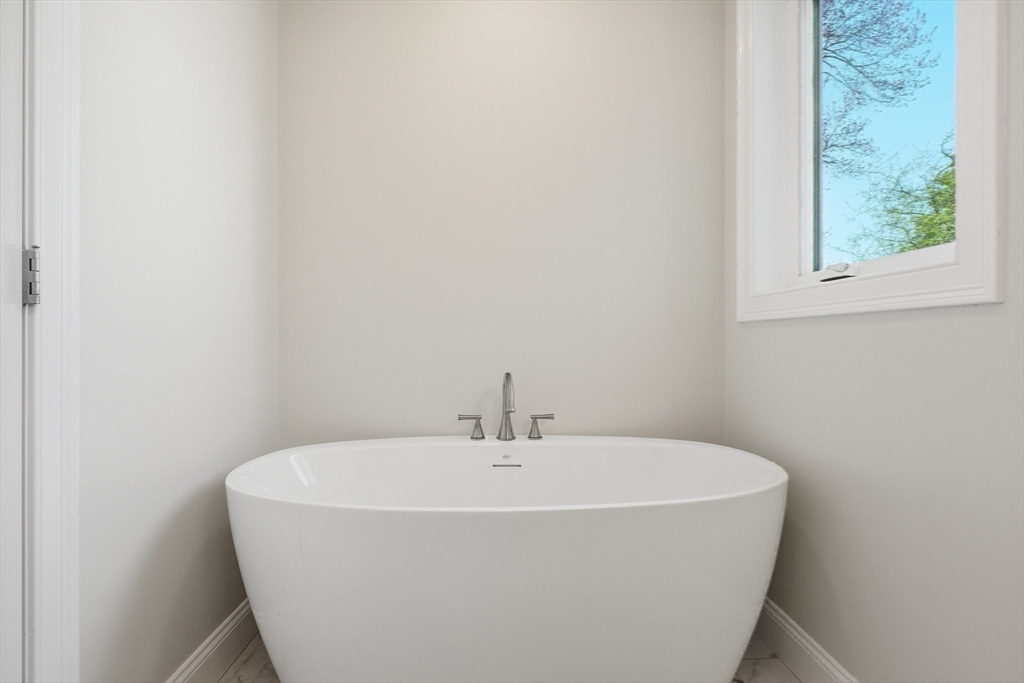 25 Cumberland Road Lynn, MA 01904 - Photo 23 of 40 Gallery Image 23