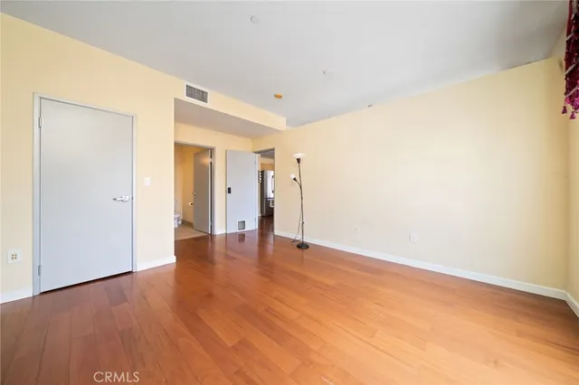 a bathroom with a toilet and a bathtub
