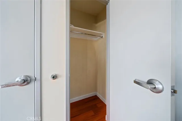 a view of a livingroom with furniture