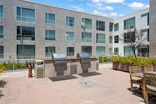 $596,000 | 285 West 6th Street, Unit 527, San Pedro, CA 90731
