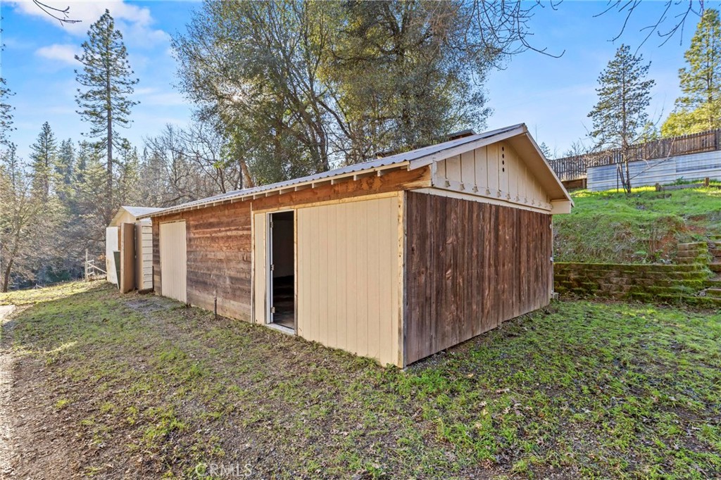 10761 Texas Hill Road Dobbins, CA 95935 - Photo 33 of 58 a view of a backyard