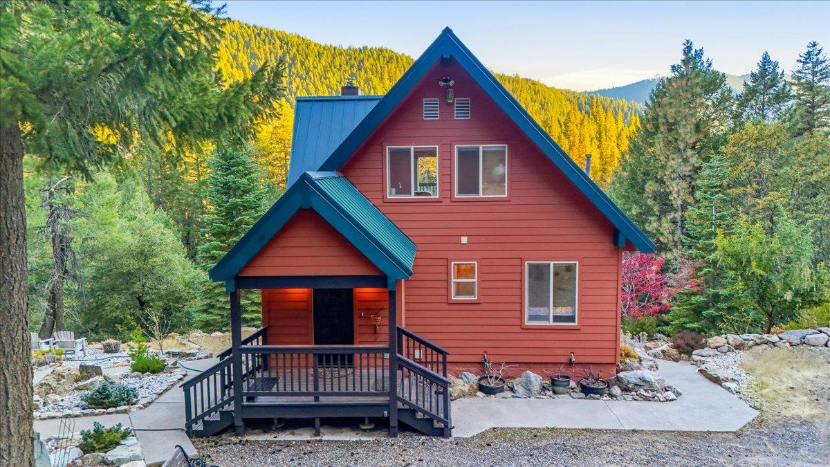 200 Craycroft Ridge Road Downieville, CA 95936 - Photo 1 of 69 Gallery Image 1
