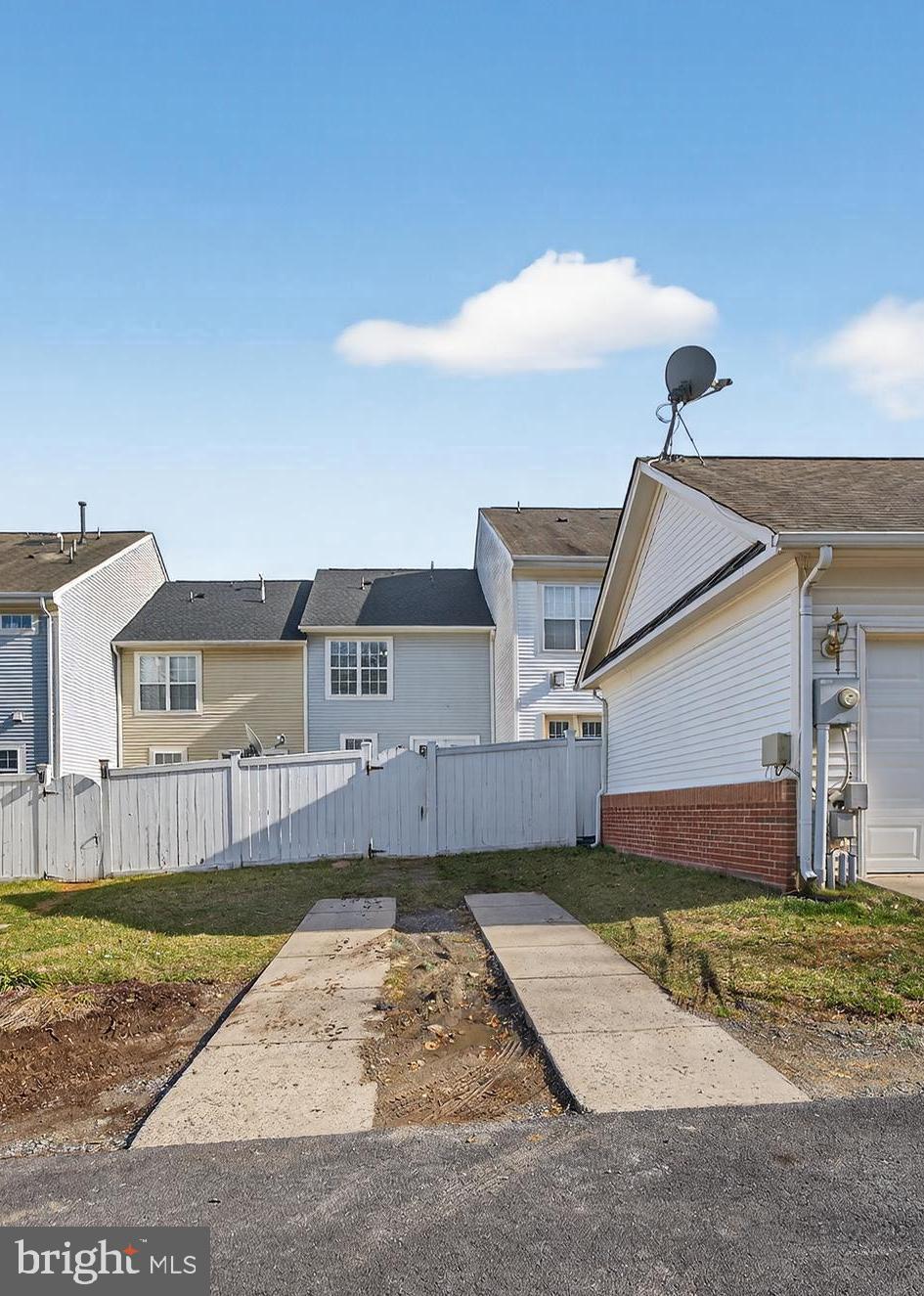23616 Public House Road Clarksburg, MD 20871 - Photo 26 of 35 a front view of a house with a yard