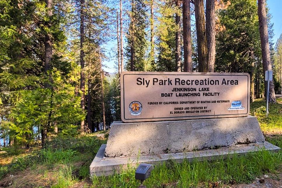 5015 Shooting Star Road Pollock Pines, CA 95726 - Photo 35 of 44 a sign that is on the side of a road