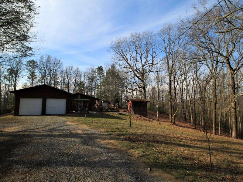 420 Pond Ridge Road Tellico Plains, TN 37385 - Photo 4 of 40 IMG_4732