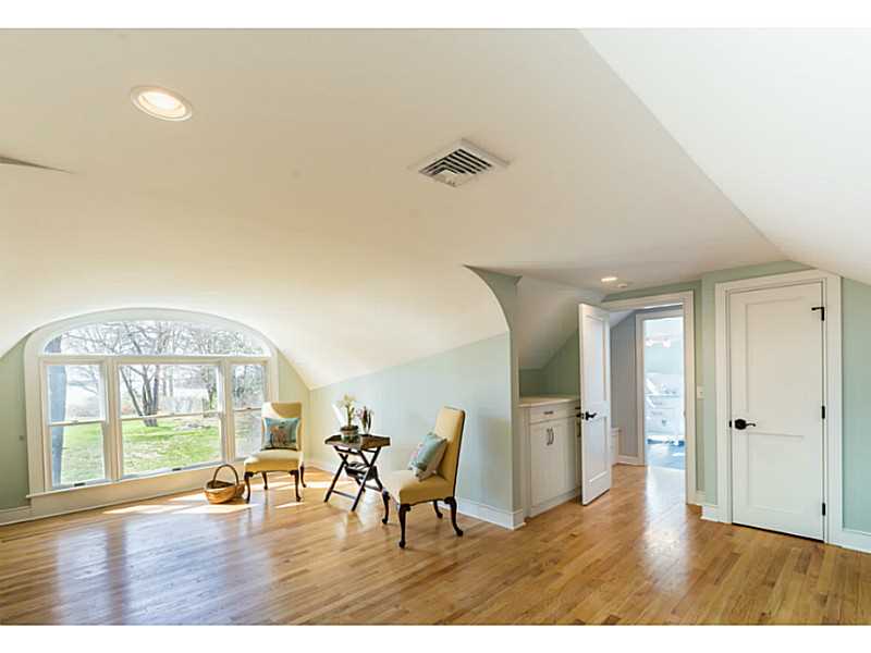 19 Stumpy Point Lane Charlestown, RI 02813 - Photo 15 of 24 Den/Family/Great Room.