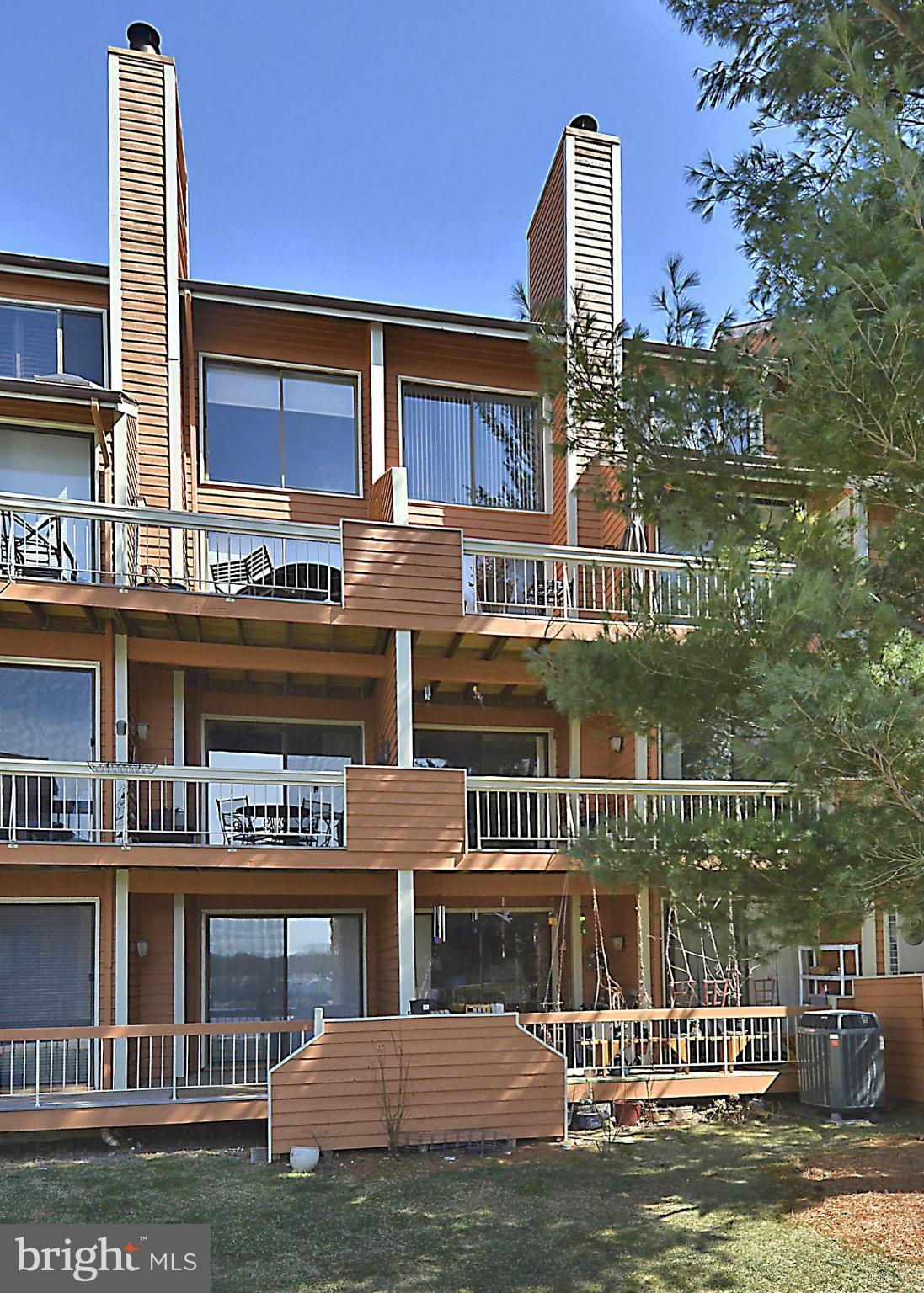 11210 Harbor Court, Unit 11210 Reston, VA 20191 - Photo 16 of 18 Exterior (Rear)