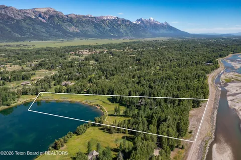 $17,500,000 | 3125 Tucker Ranch Road, Wilson, WY 83014