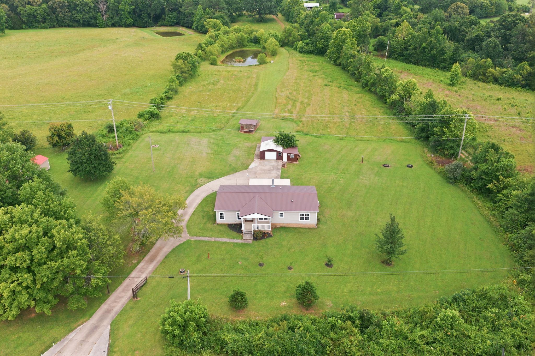 2594 Sylvia Road Dickson, TN 37055 - Photo 26 of 33