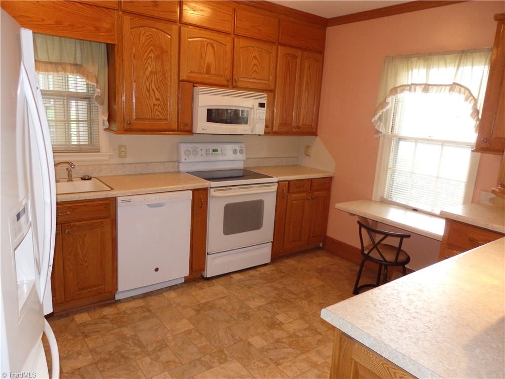 206 Coleridge Road Ramseur, NC 27316 - Photo 8 of 30 Gallery Image 8