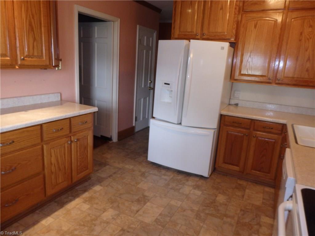 206 Coleridge Road Ramseur, NC 27316 - Photo 9 of 30 Gallery Image 9